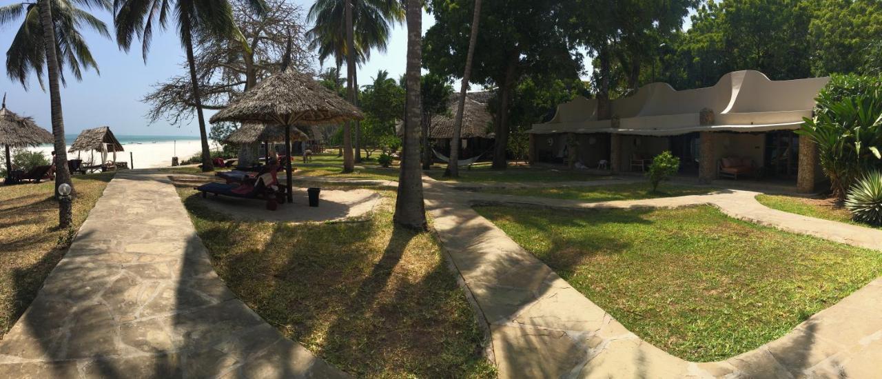 Eleven Pearl Boutique Hotel & Spa Praia de Diani Exterior foto