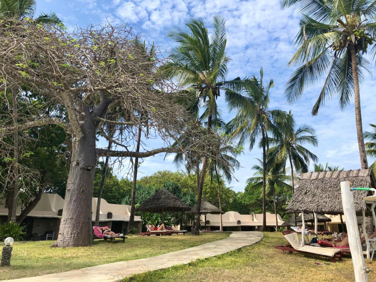 Eleven Pearl Boutique Hotel & Spa Praia de Diani Exterior foto