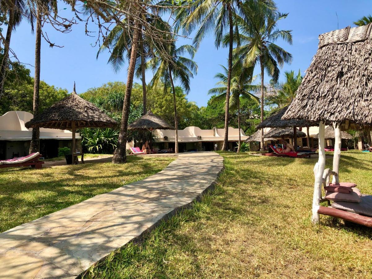 Eleven Pearl Boutique Hotel & Spa Praia de Diani Exterior foto