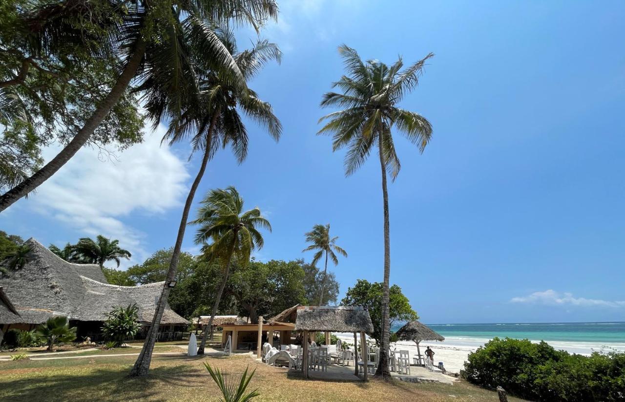 Eleven Pearl Boutique Hotel & Spa Praia de Diani Exterior foto