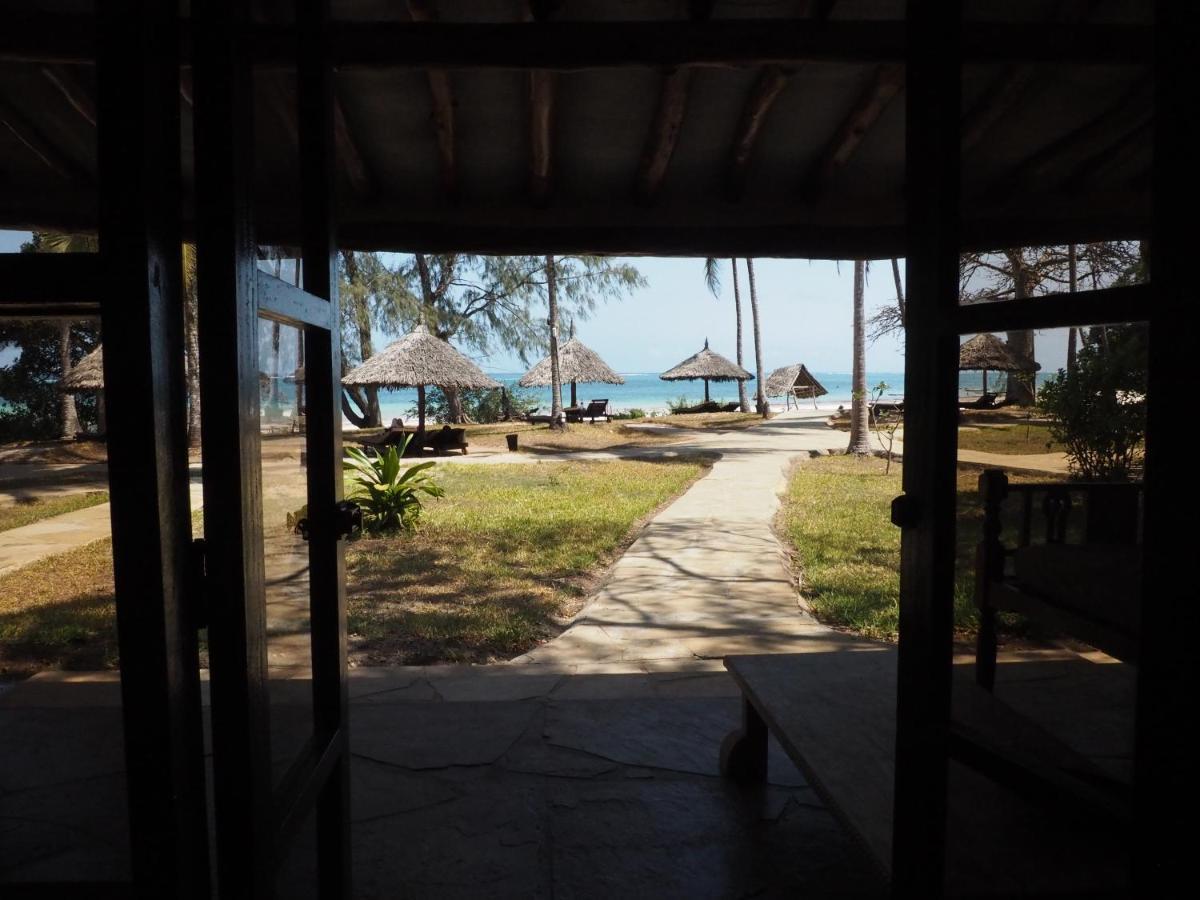 Eleven Pearl Boutique Hotel & Spa Praia de Diani Exterior foto