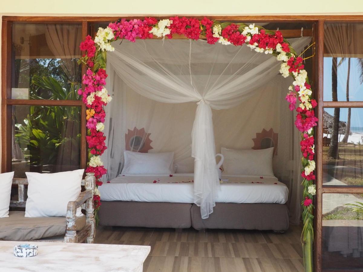 Eleven Pearl Boutique Hotel & Spa Praia de Diani Exterior foto