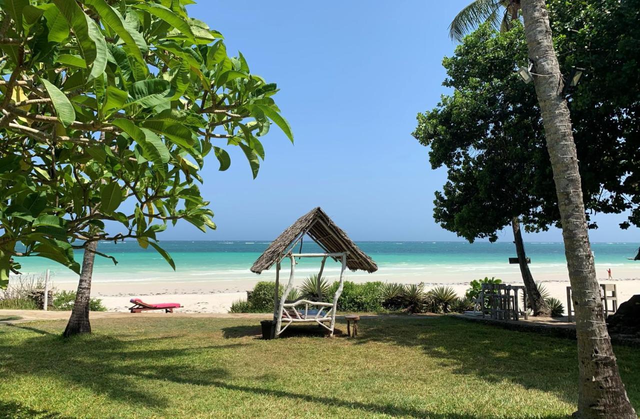 Eleven Pearl Boutique Hotel & Spa Praia de Diani Exterior foto