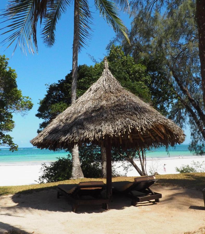 Eleven Pearl Boutique Hotel & Spa Praia de Diani Exterior foto