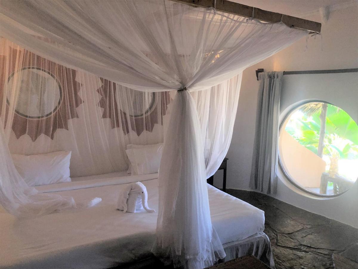 Eleven Pearl Boutique Hotel & Spa Praia de Diani Exterior foto