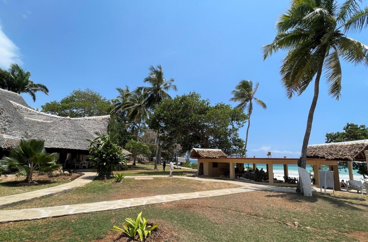 Eleven Pearl Boutique Hotel & Spa Praia de Diani Exterior foto