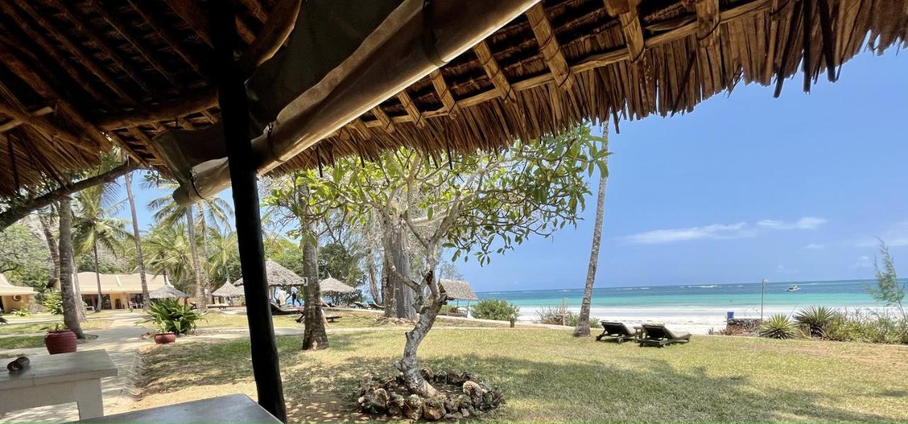 Eleven Pearl Boutique Hotel & Spa Praia de Diani Exterior foto