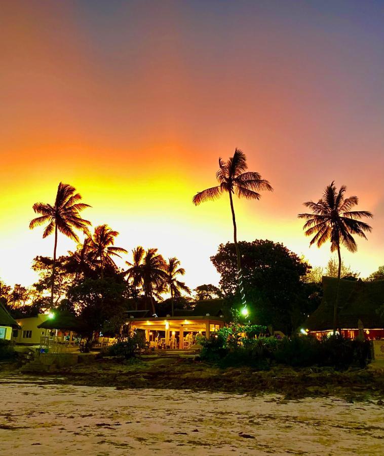 Eleven Pearl Boutique Hotel & Spa Praia de Diani Exterior foto